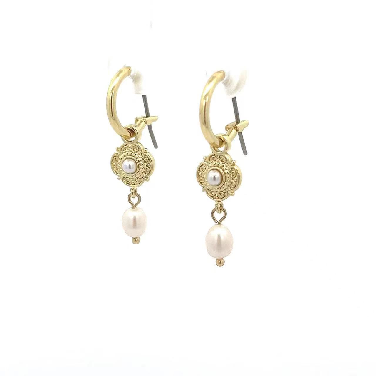 FRESHWATER PEARL EARRING