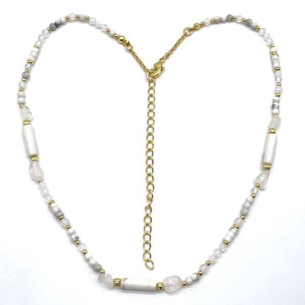 WHITE TURQUOISES NECKLACE