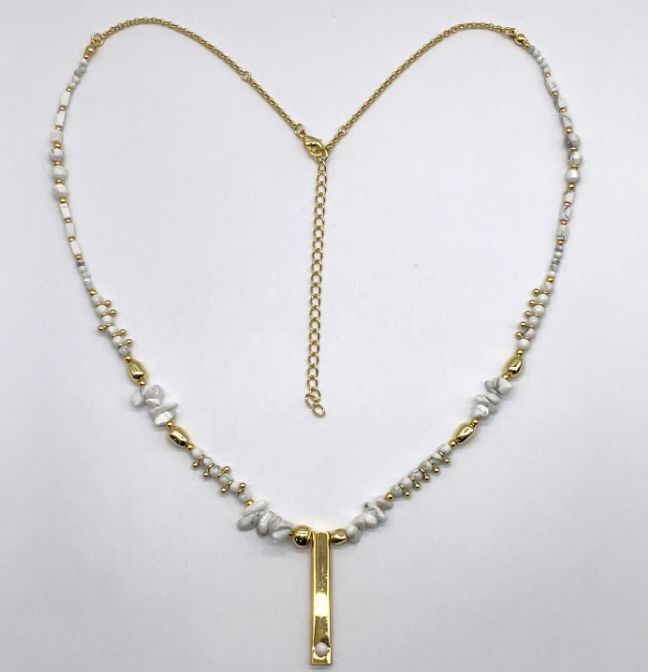 RECTANGULAR BAR PENDANT NECKLACE WITH DIAMONDS