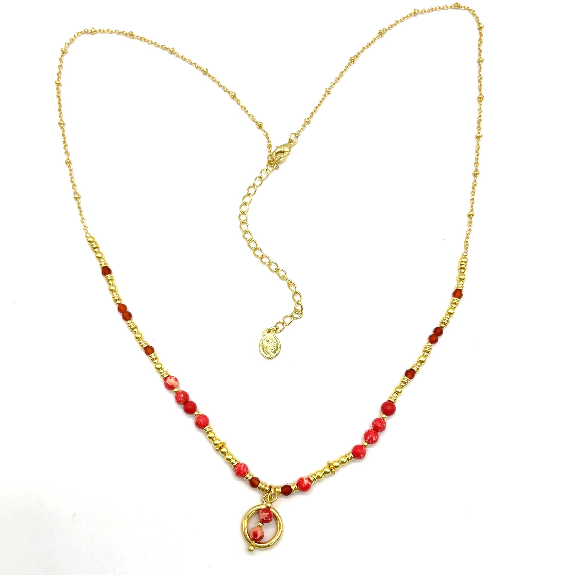 RED BEADED ROUND CLASP PENDANT NECKLACE 