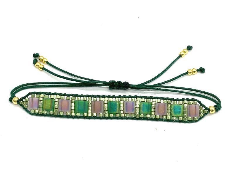 GREEN AND RED TIRE BEADS WOVEN BRACELET