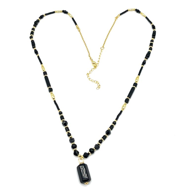 BLACK AGATE SIX-COLUMN PENDANT NECKLACE