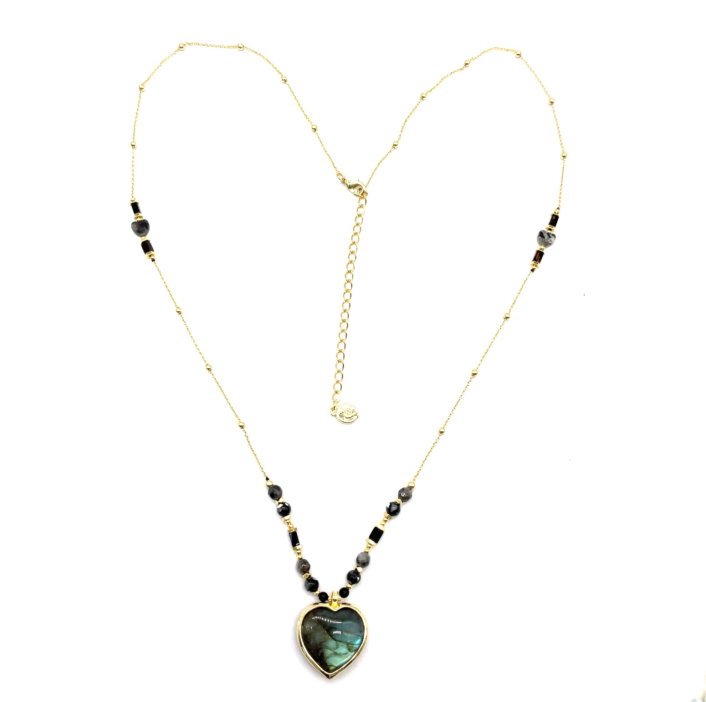 EART-SHAPED LABRADORITE PENDANT NECKLACE