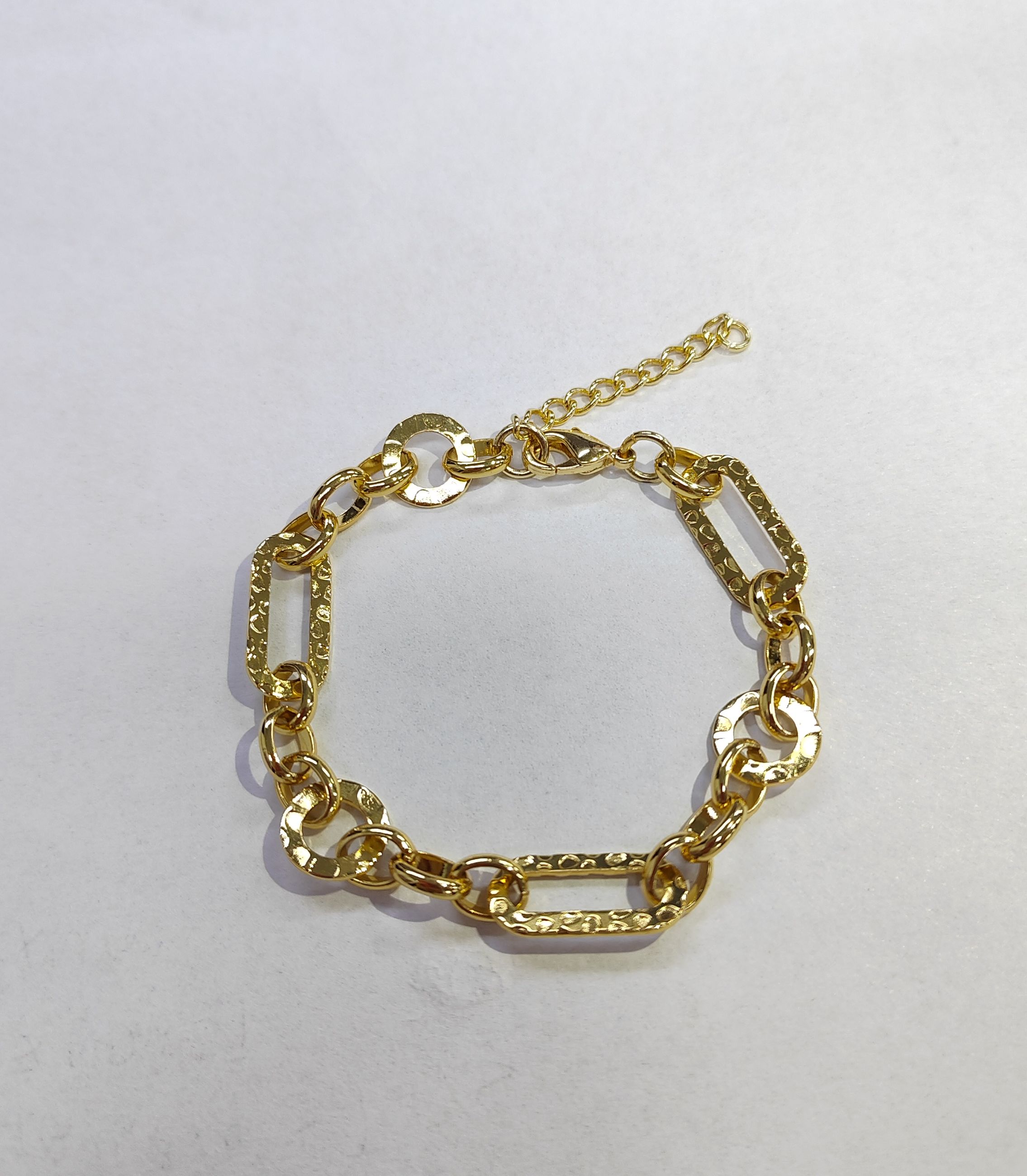 0-CHARACTER HAMMERING PATTERN CHAIN BRACELET
