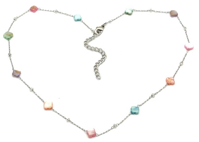MIXED-COLOR FOUR-LEAF CLOVER SHELL CHAIN NECKLACE