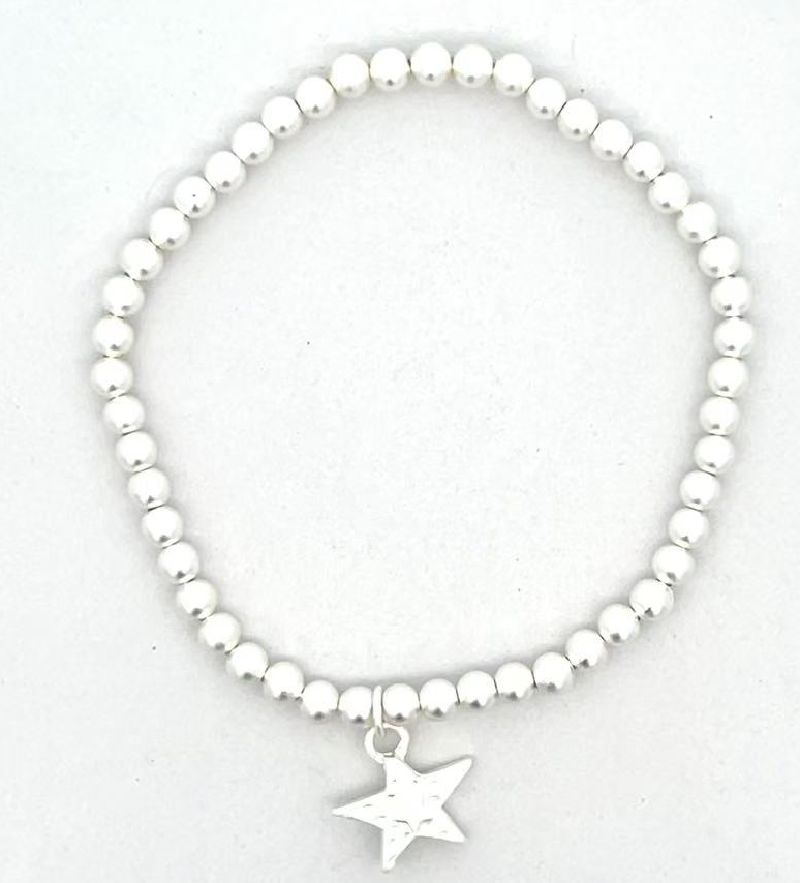 FROSTED SILVER FIVE-POINTED STAR PENDANT BRACELET