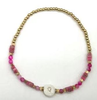 “Q” LETTER BEADED BRACELET