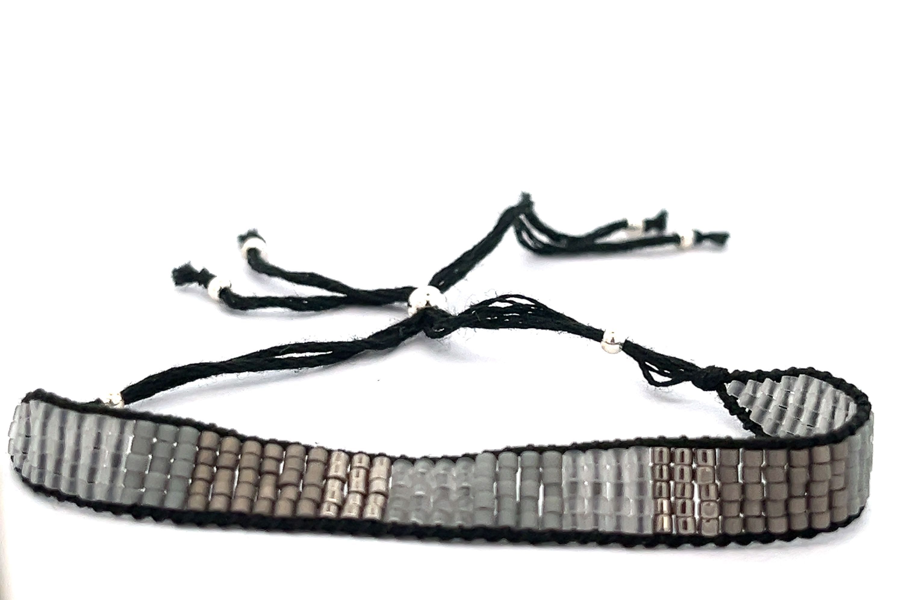 BLACK DB BEADS WOVEN BRACELET